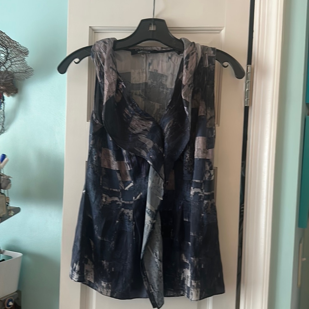 Elie Tahari top from Nordstrom in pristine condition